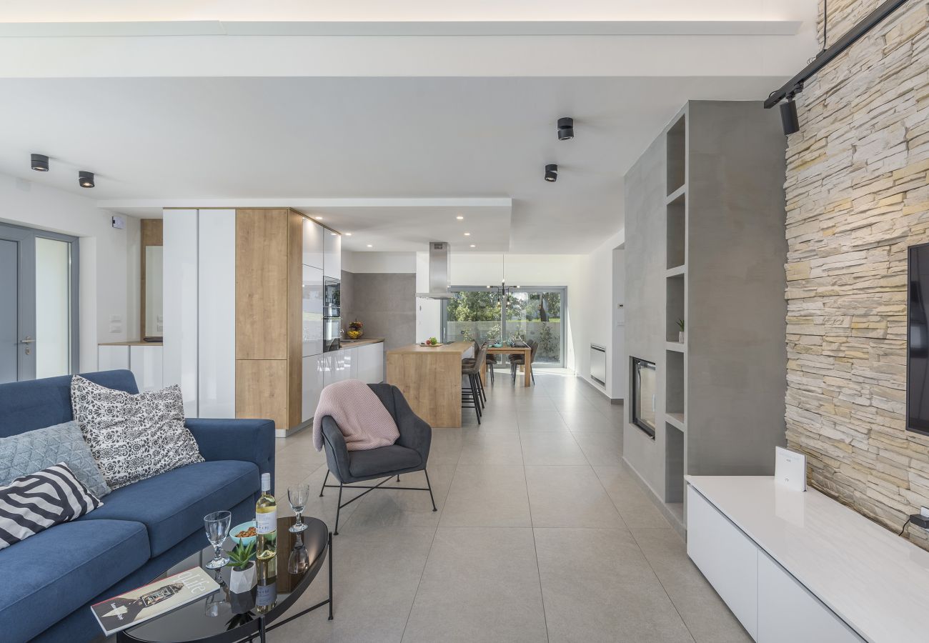 Villa in Mali Golji - Villa Aurelia near Labin for 9 persons with heated 60 m2 pool, wellness & kids playground