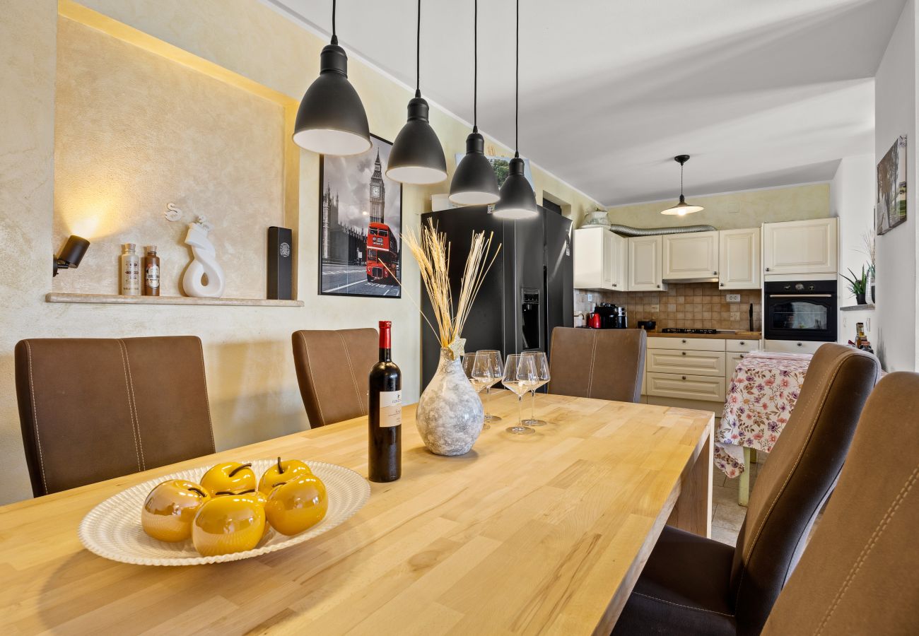 Villa in Jadreški - Villa Tramontana near Pula for 6 persons with 30m2 private pool 