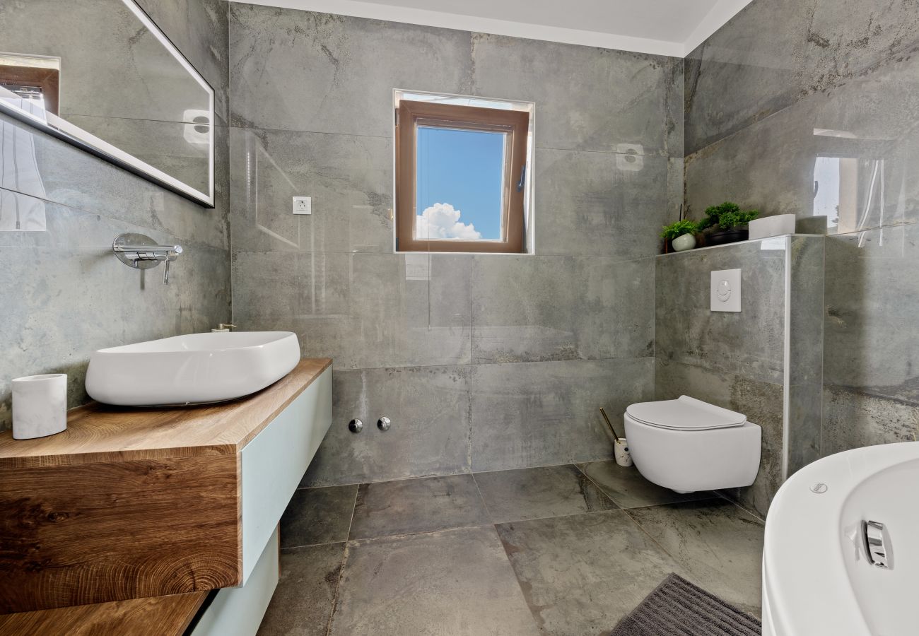 Villa in Jadreški - Villa Tramontana near Pula for 6 persons with 30m2 private pool 