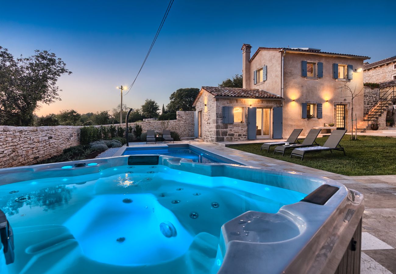 Villa in Kurili - Charming Villa Spirit of Istria near Rovinj for 6 persons with 32 m2 private pool & jacuzzi