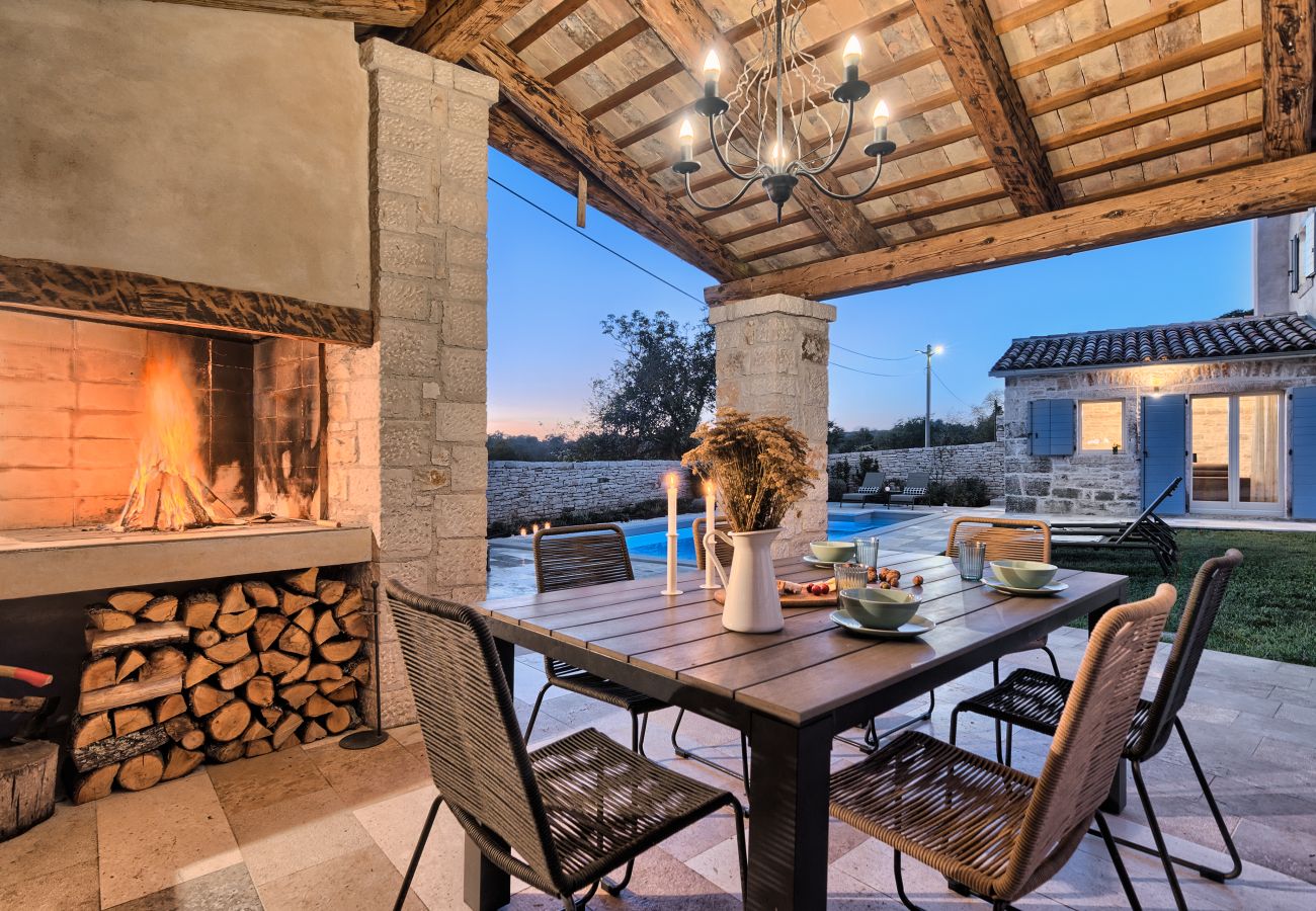 Villa in Kurili - Charming Villa Spirit of Istria near Rovinj for 6 persons with 32 m2 private pool & jacuzzi