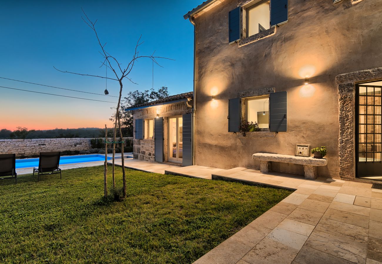 Villa in Kurili - Charming Villa Spirit of Istria near Rovinj for 6 persons with 32 m2 private pool & jacuzzi