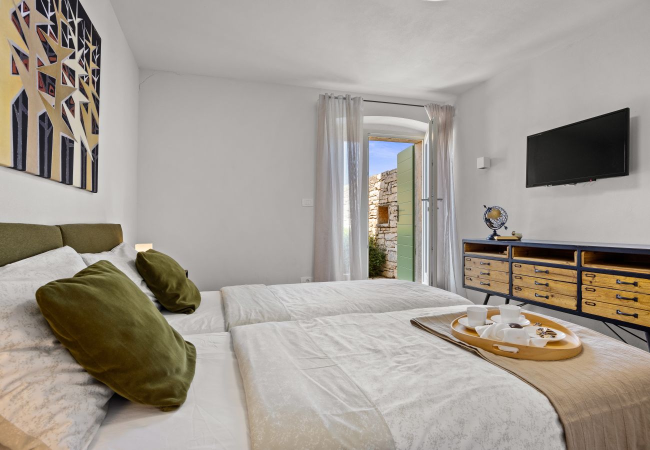 Villa in Kurili - Villa Kurili No14 near Rovinj for 7 persons with 34 m2 private pool & jacuzzi
