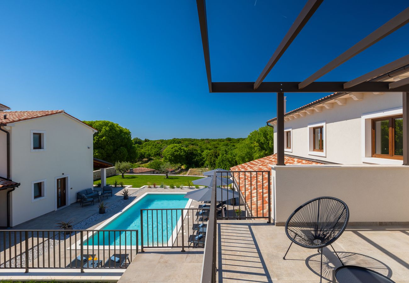 Villa in Valtura - Villa Sirola near Pula for 8 persons with 36 m2 private pool & kids activities