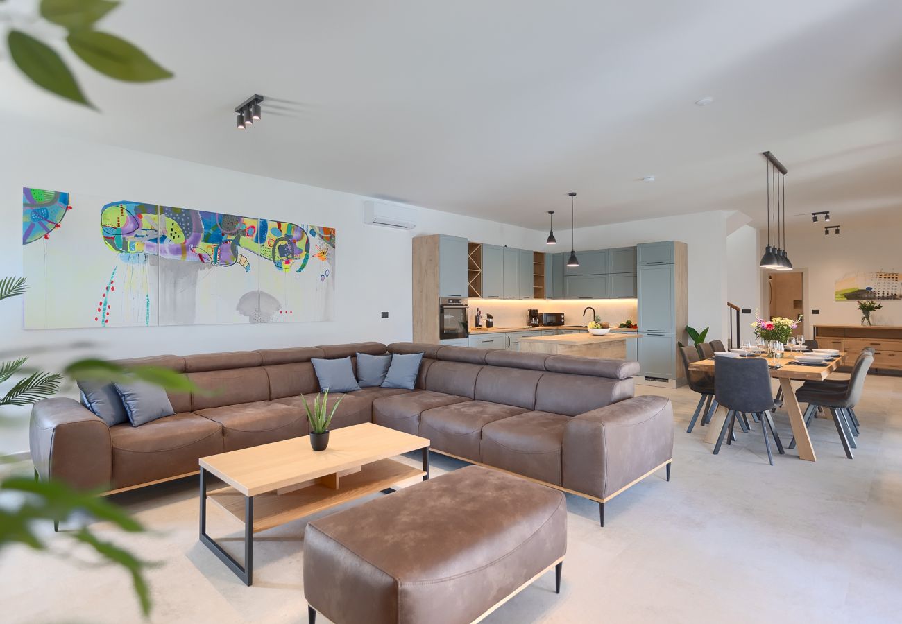 Villa in Valtura - Villa Sirola near Pula for 8 persons with 36 m2 private pool & kids activities