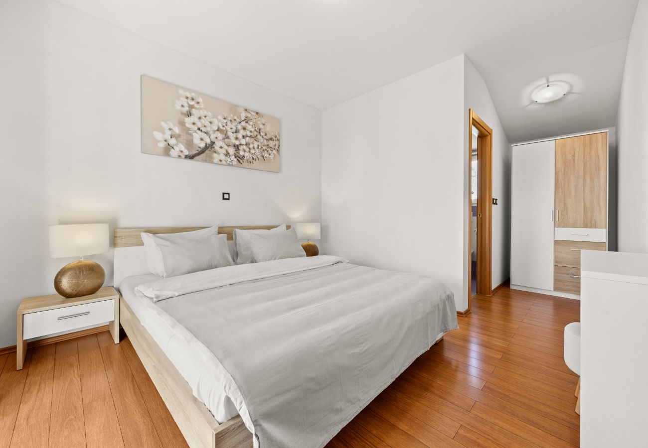 Villa in Pula - Villa Vesna for 6 persons near Pula with 32 m2 private pool, kids playground & free bikes