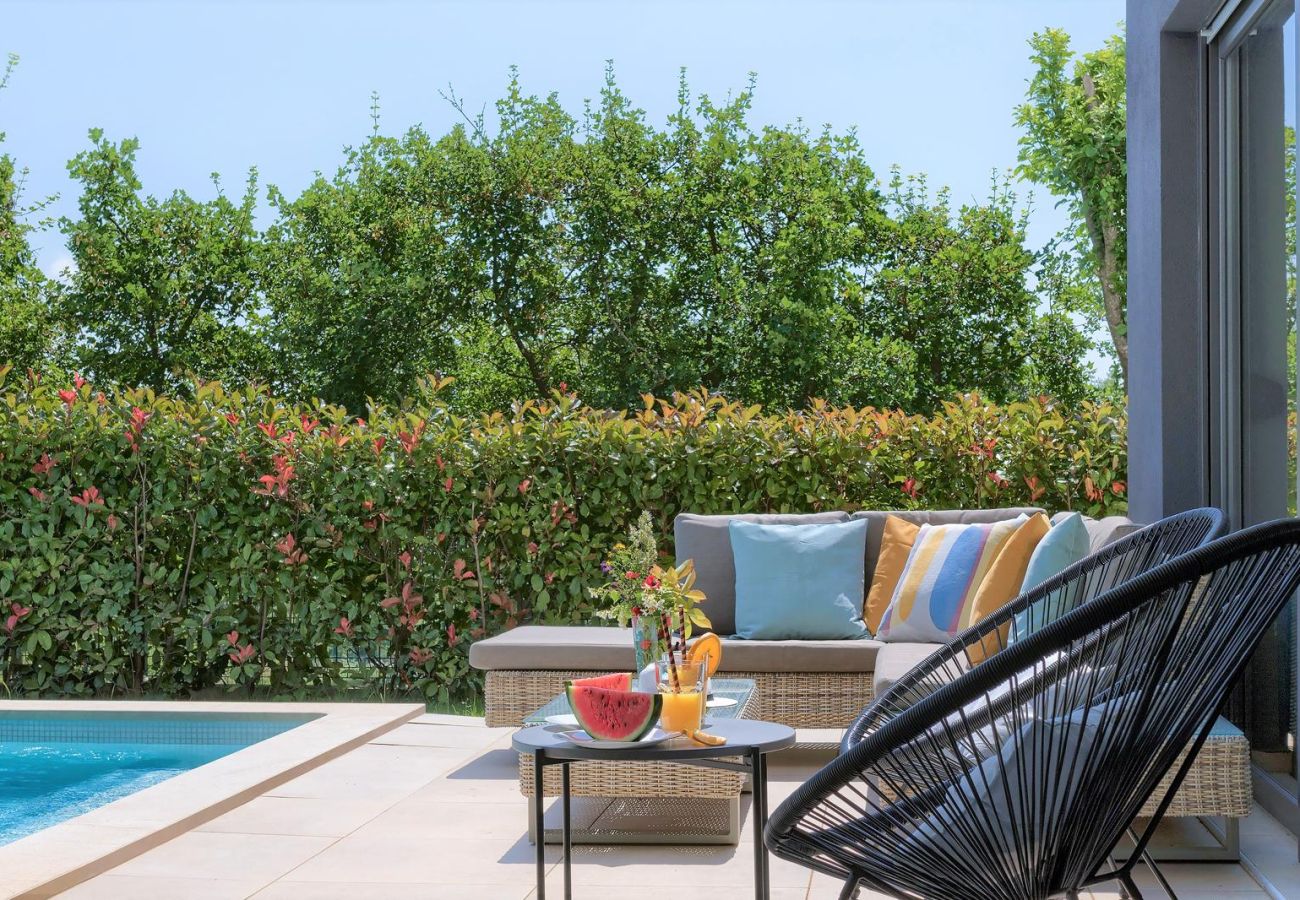 Villa in Rakalj - Villa Hedone in Rakalj for 6+2 persons with 45 m2 heated pool, wellness & recreational amenities