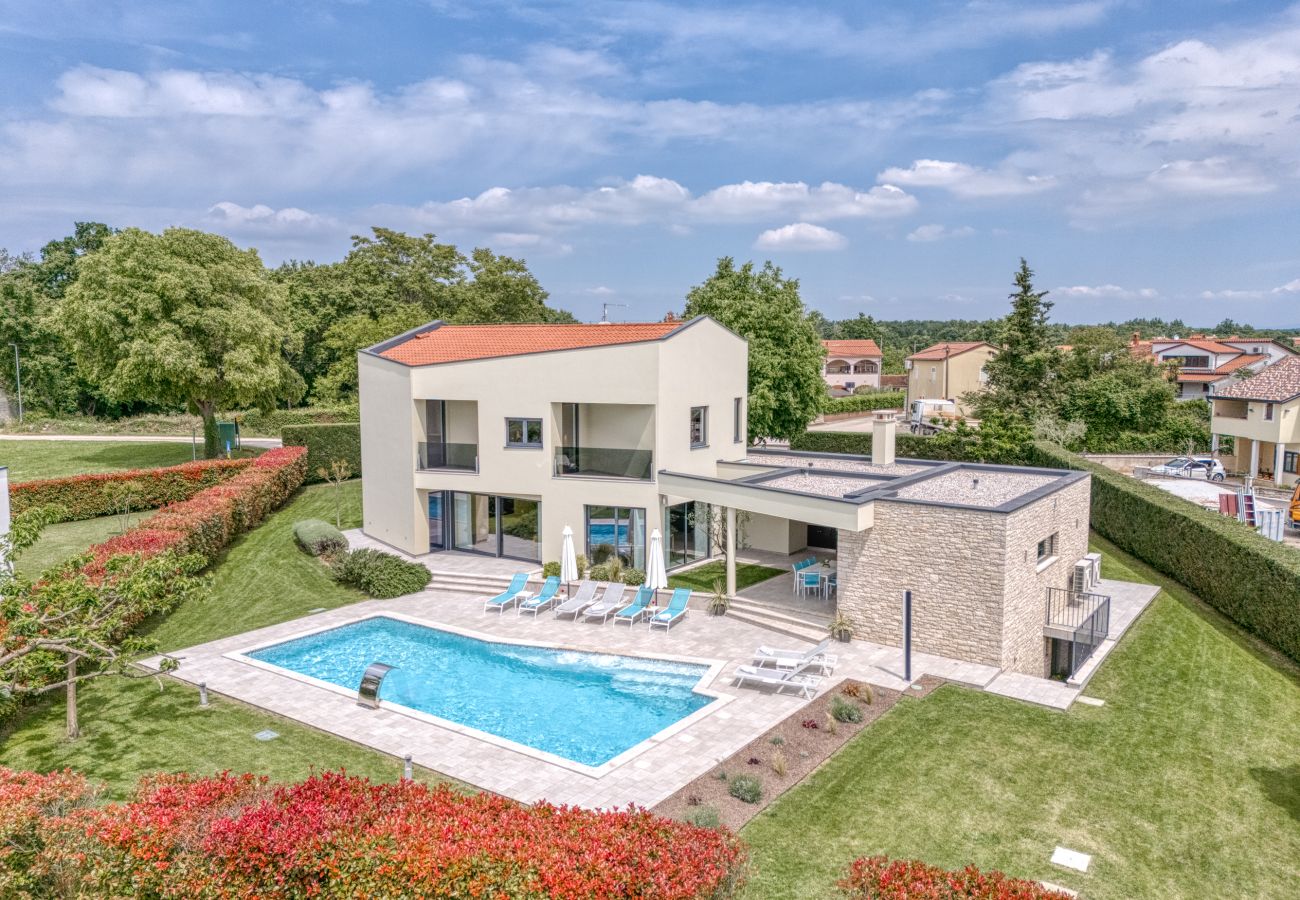 Villa in Kringa - Villa Nada for 8 persons in Central Istria with 55 m2 pool, wellness & free bikes