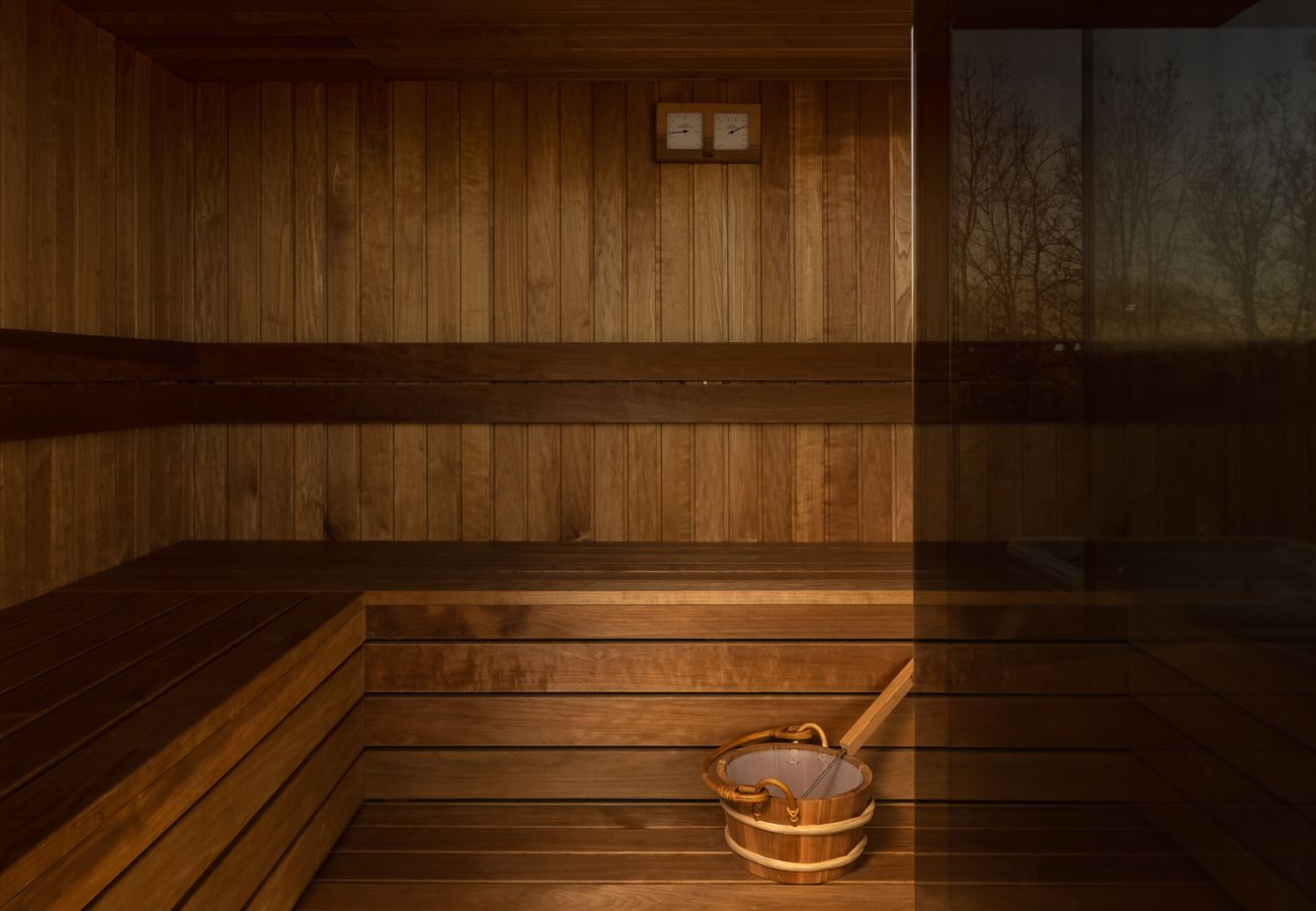 Villa in Brajkovici - Villa bOx in Central Istria for 14 persons with wellness, 54 m2 heated pool, & kids playground