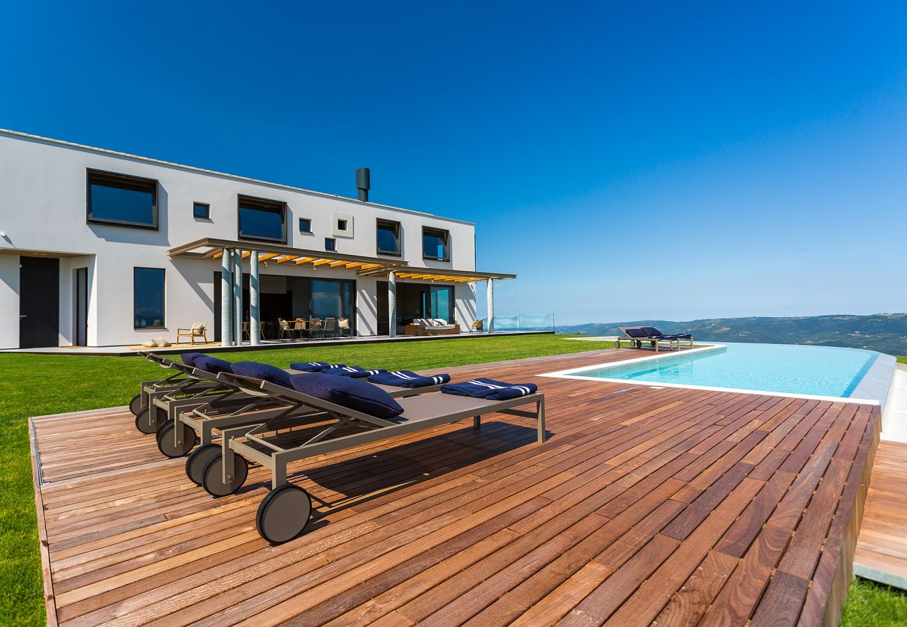 Villa in Pazin - Villa Vista Zamask for 7 persons near Motovun with 60 m2 heated pool, free bikes & panoramic view