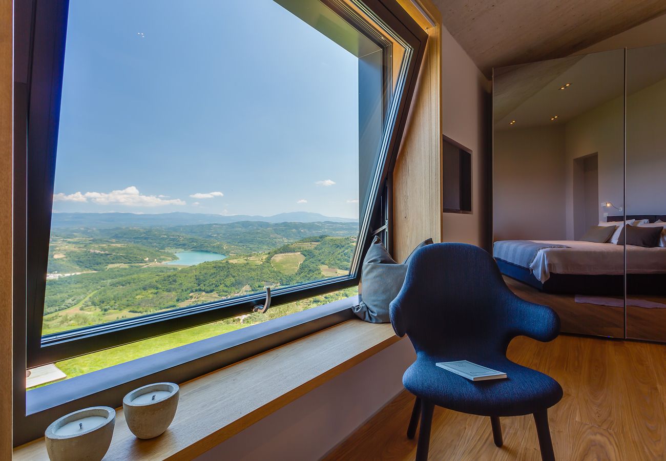 Villa in Pazin - Villa Vista Zamask for 7 persons near Motovun with 60 m2 heated pool, free bikes & panoramic view