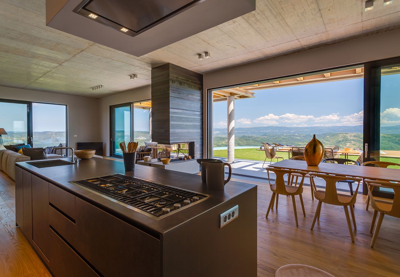 Villa in Pazin - Villa Vista Zamask for 7 persons near Motovun with 60 m2 heated pool, free bikes & panoramic view