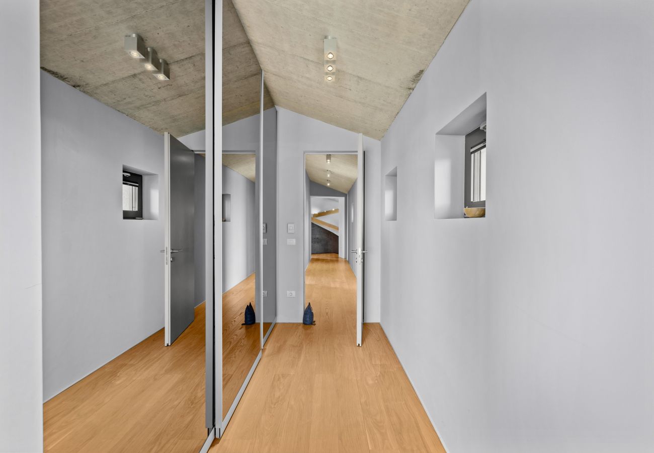 Villa in Pazin - Villa Vista Zamask for 7 persons near Motovun with 60 m2 heated pool, free bikes & panoramic view
