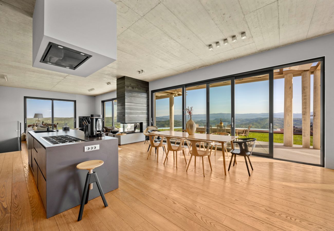 Villa in Pazin - Villa Vista Zamask for 7 persons near Motovun with 60 m2 heated pool, free bikes & panoramic view