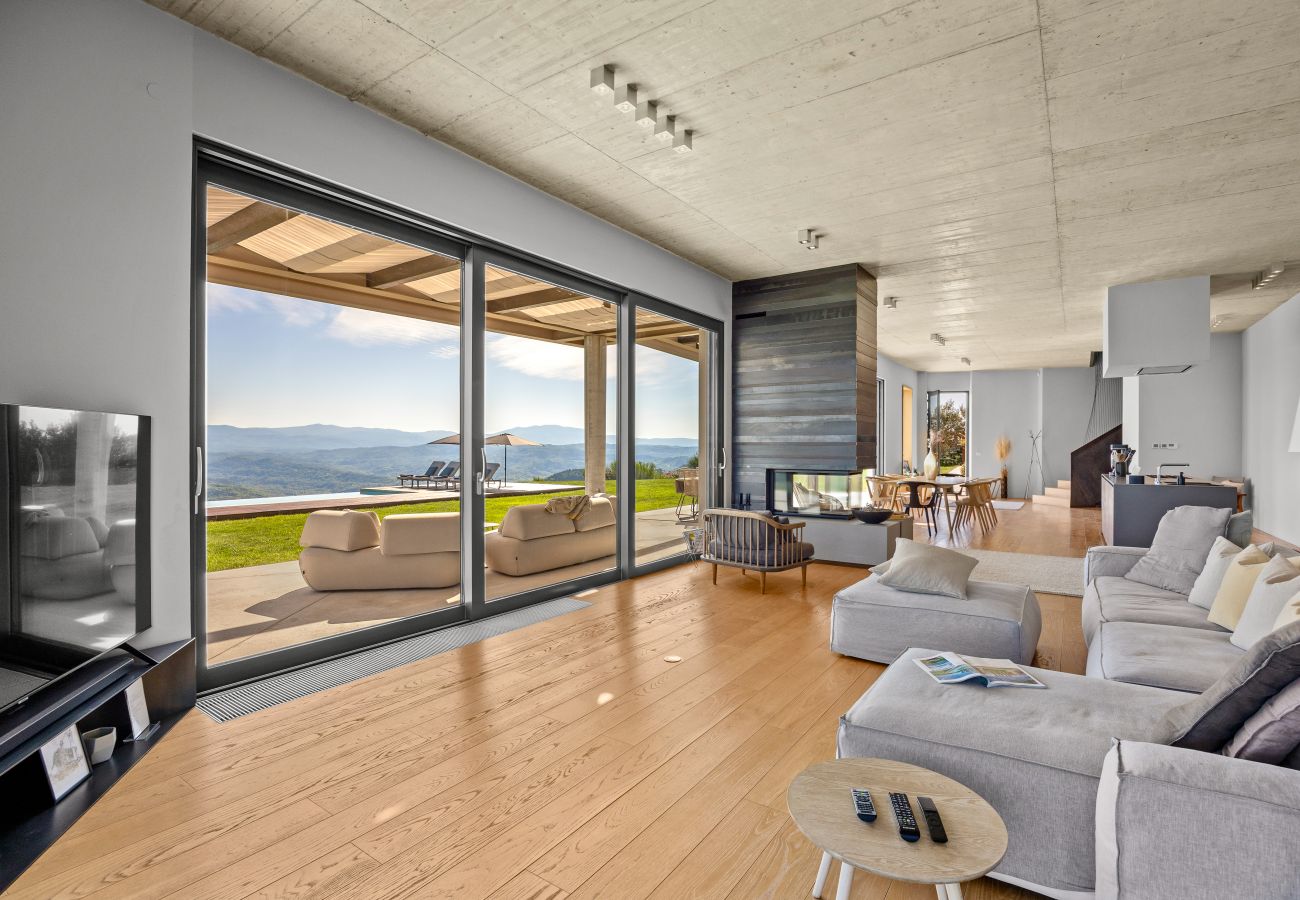 Villa in Pazin - Villa Vista Zamask for 7 persons near Motovun with 60 m2 heated pool, free bikes & panoramic view