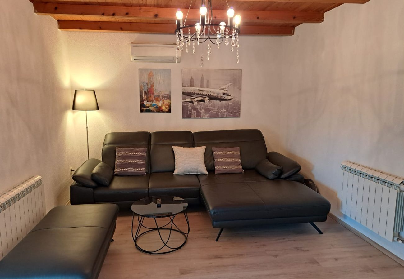 Villa in Nova Vas - Villa Jacky 2 near Poreč for 4 persons with 32 m2 private pool - pet friendly