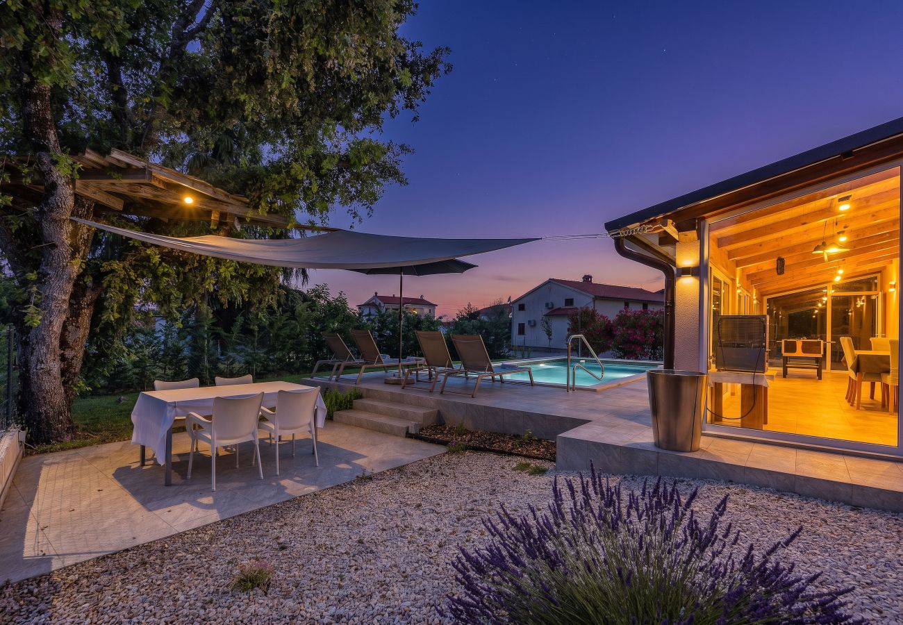 Villa in Nova Vas - Villa Jacky 2 near Poreč for 4 persons with 32 m2 private pool - pet friendly