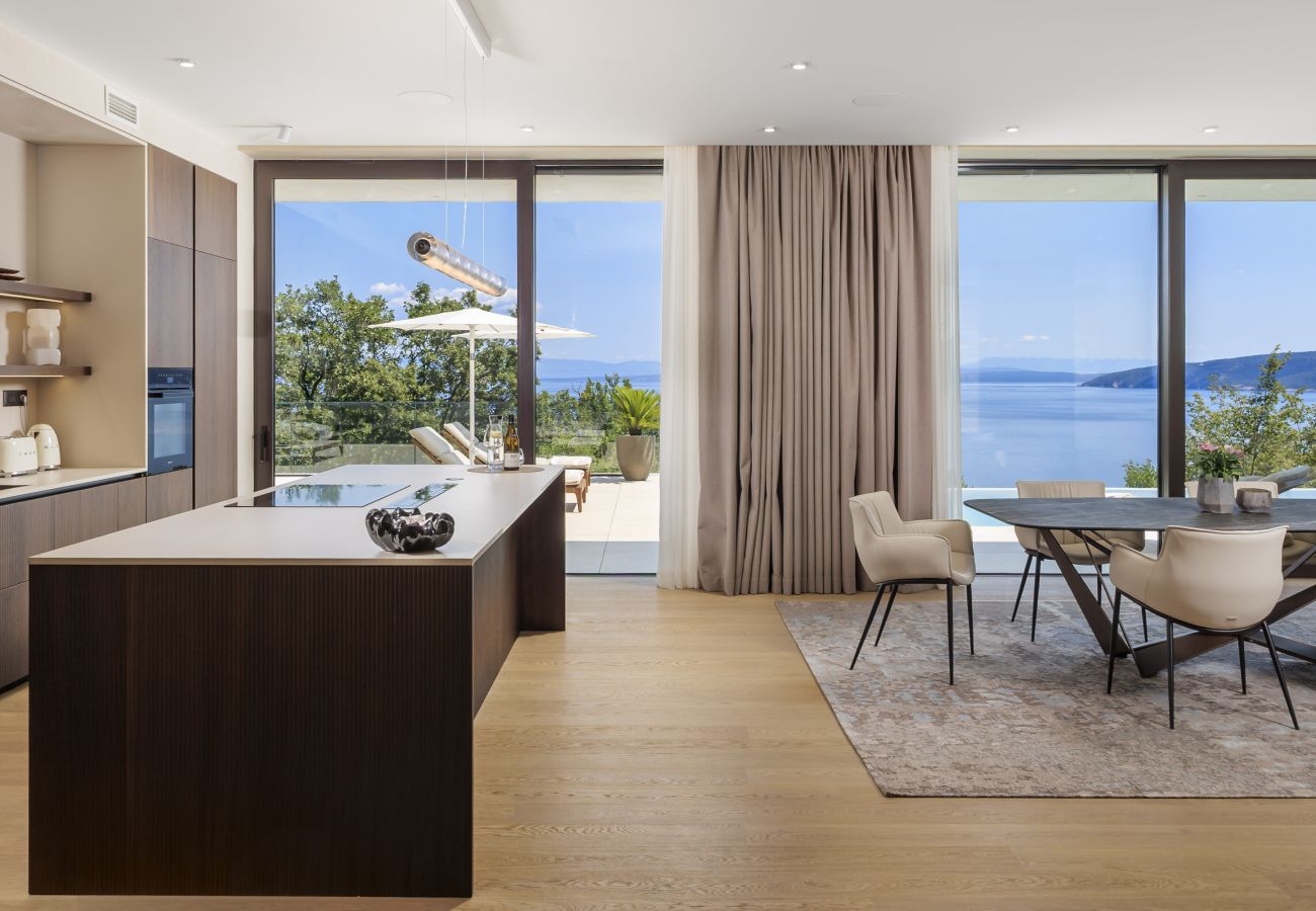 Villa in Mošcenicka Draga - Luxury Villa Ella near Opatija for 6 persons with private 36 m2 heated pool & beautiful sea view