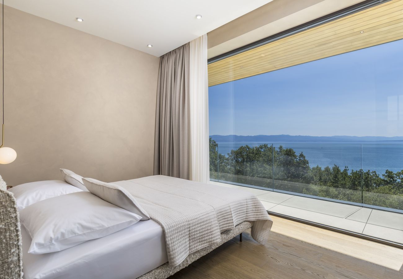 Villa in Mošcenicka Draga - Luxury Villa Ella near Opatija for 6 persons with private 36 m2 heated pool & beautiful sea view