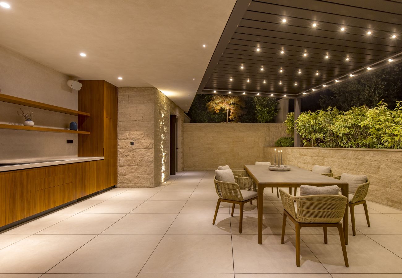 Villa in Mošcenicka Draga - Luxury Villa Ella near Opatija for 6 persons with private 36 m2 heated pool & beautiful sea view