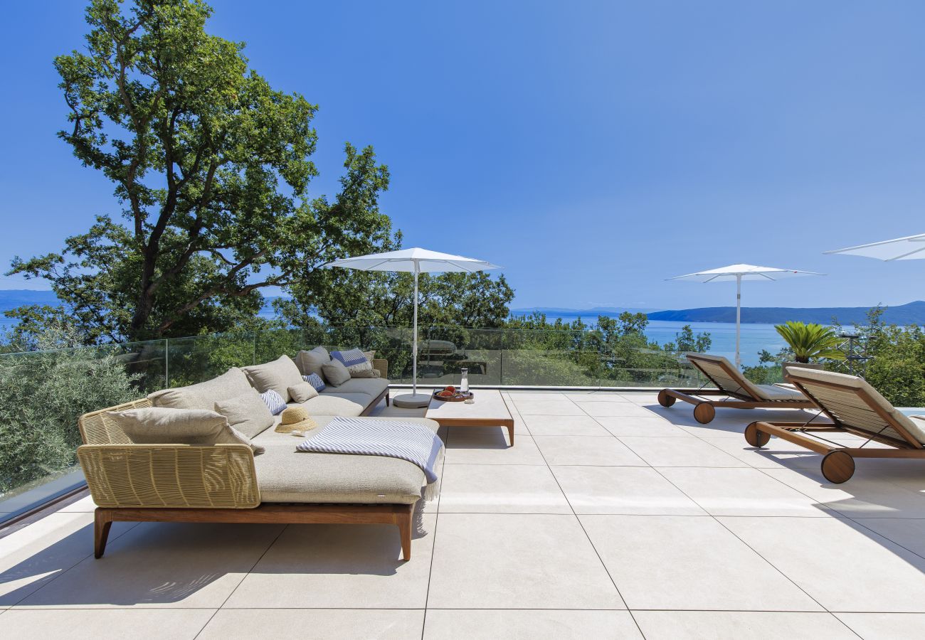 Villa in Mošcenicka Draga - Luxury Villa Ella near Opatija for 6 persons with private 36 m2 heated pool & beautiful sea view
