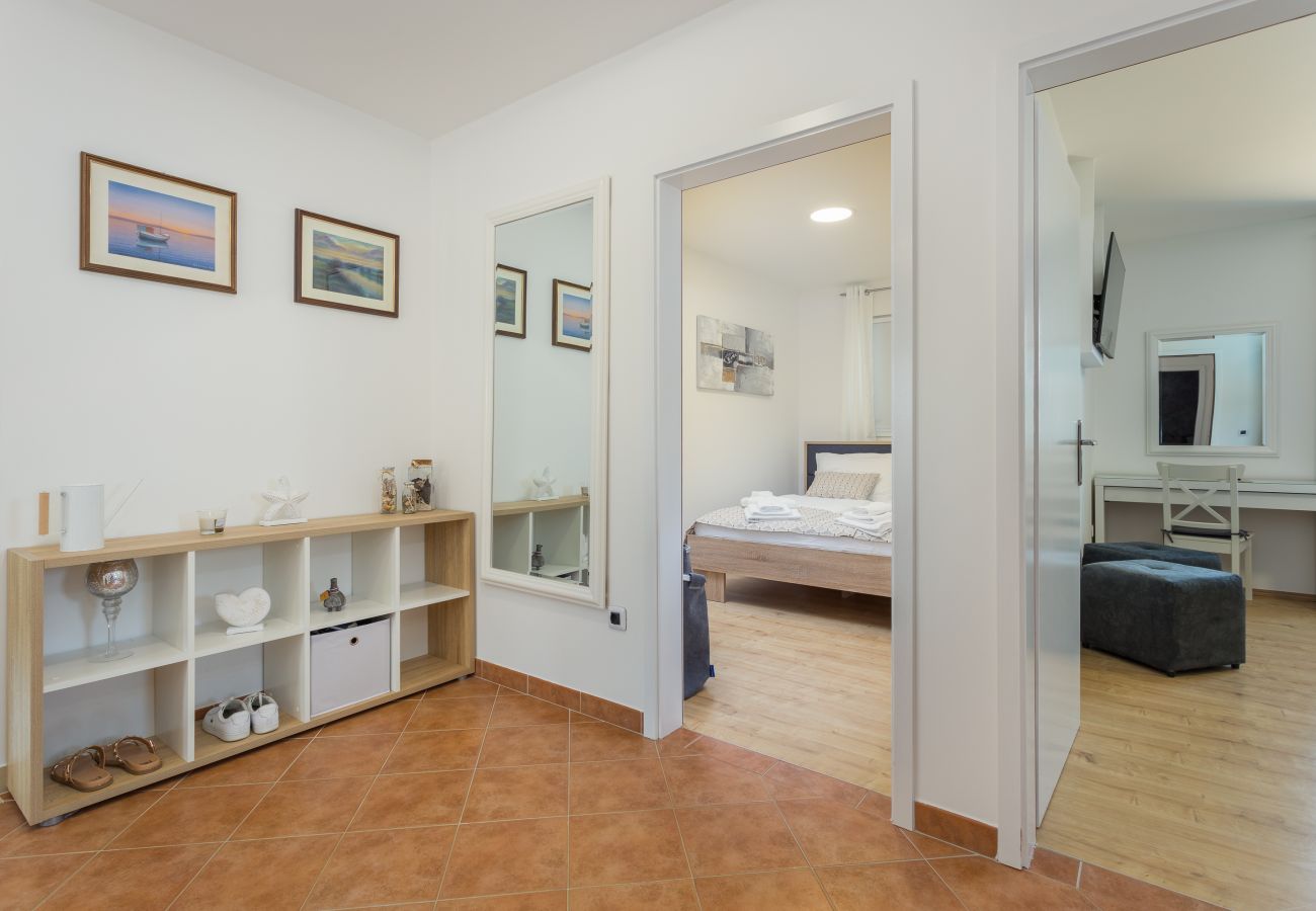 Villa in Matohanci - Villa Beauty near Rovinj for 7 people with 55 m2 private heated pool, wellness & kids playground