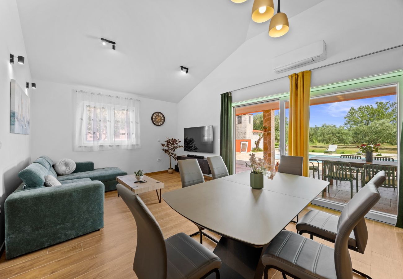 Villa in Šišan - Villa Martha Sisan near Pula for 6 persons with 30 m2 private pool - 3 km from the beach