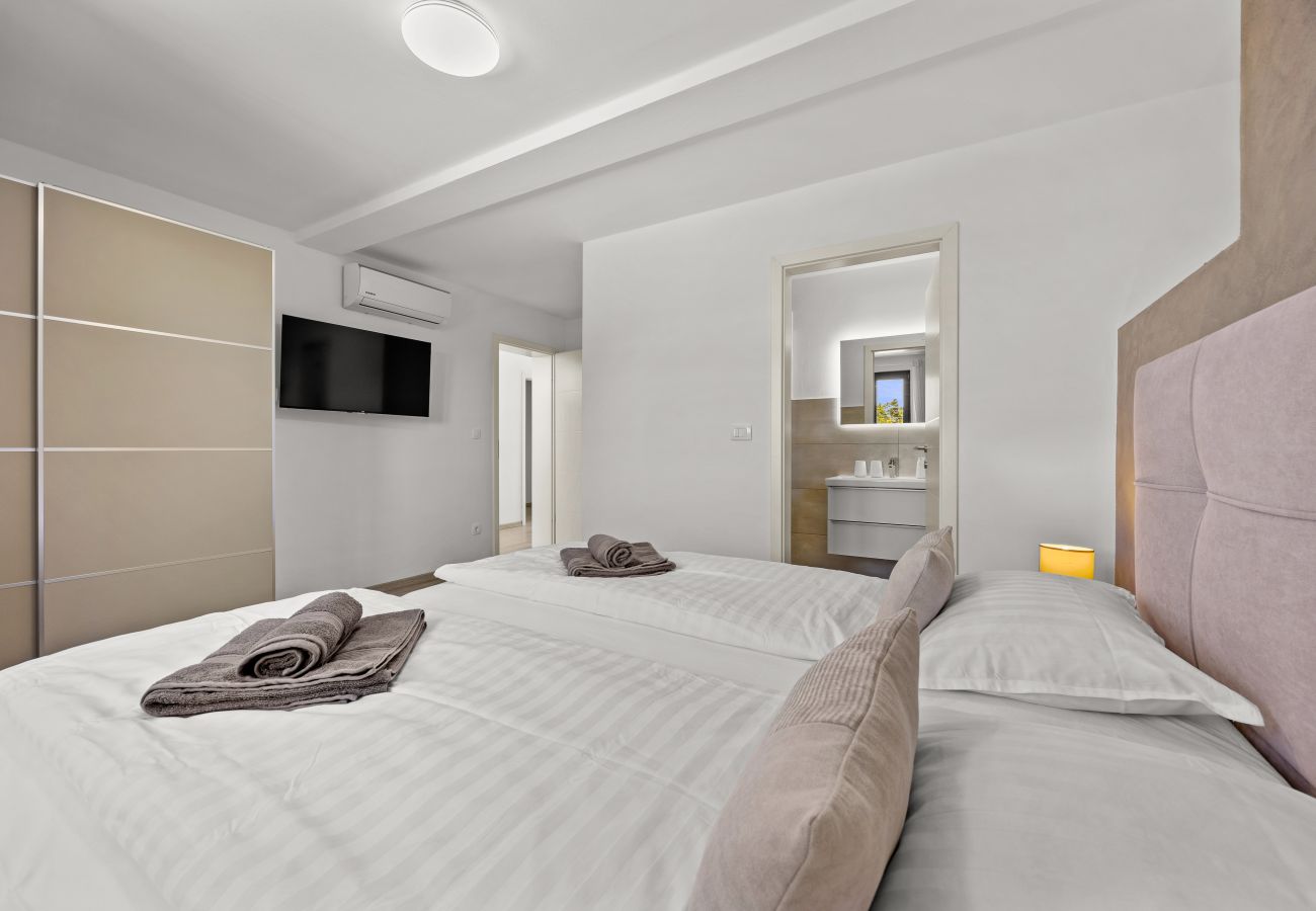Villa in Sveti Bartul - Villa Jan for 6 persons near Labin - Rabac with 32 m2 private pool