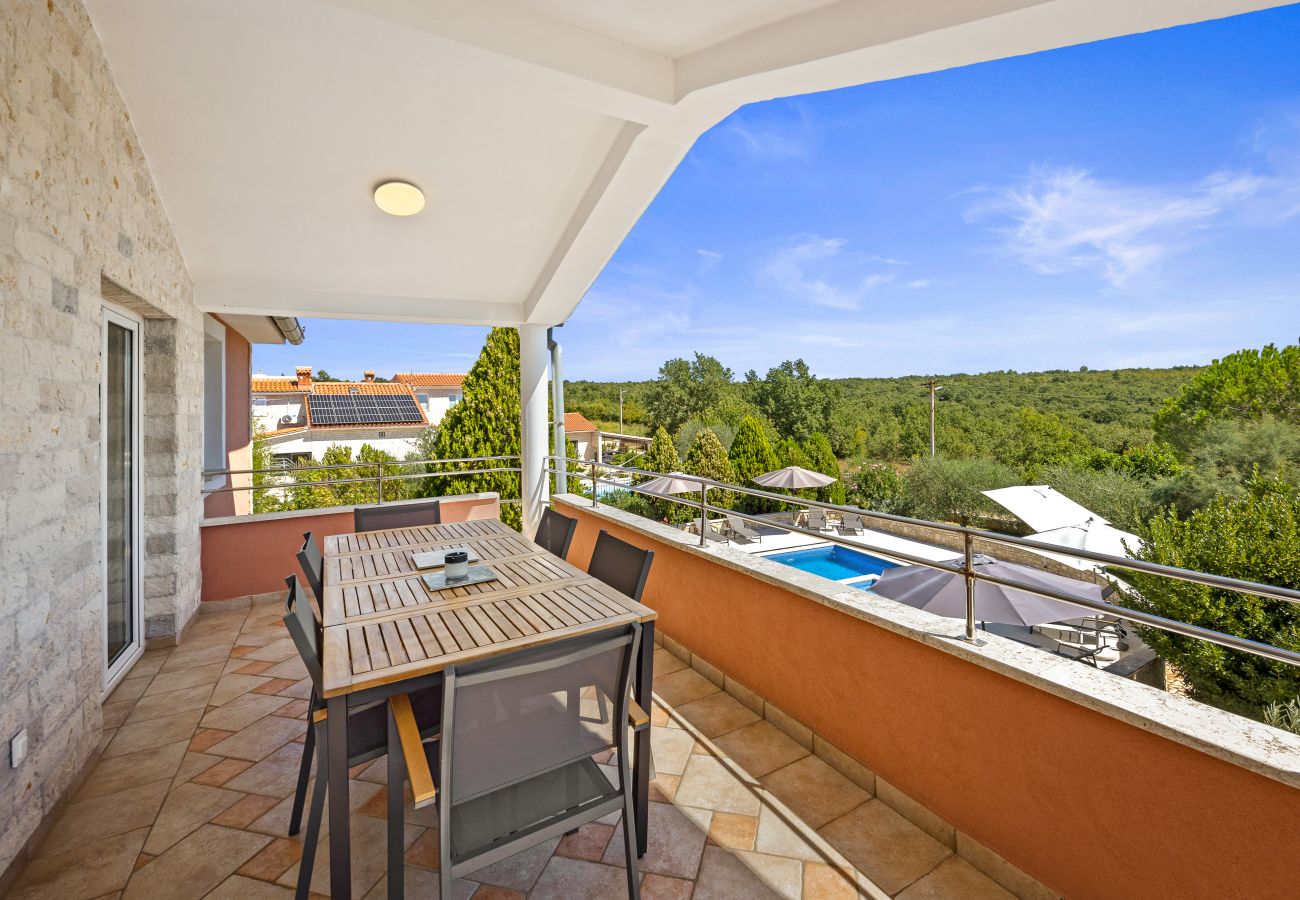 Villa in Vodnjan - Majmajola Garden Villa for 14 persons near Pula with kids playground, sauna & large garden