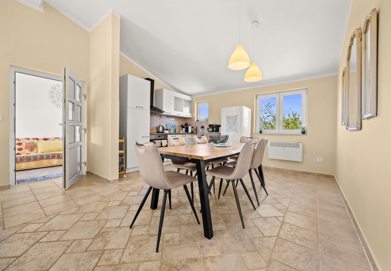 Villa in Vodnjan - Majmajola Garden Villa for 14 persons near Pula with kids playground, sauna & large garden