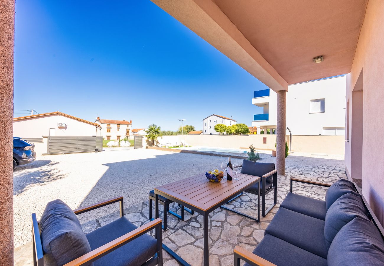 Villa in Peroj - Villa Almare for 10 persons near Fažana with private pool, sea view, kids playground & 900 meters from beach
