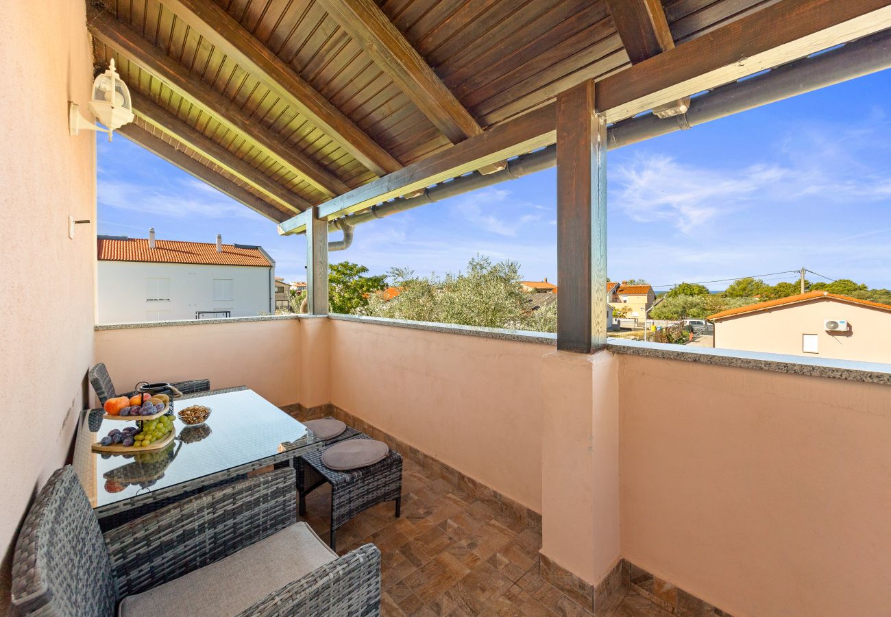 Villa in Peroj - Villa Almare for 10 persons near Fažana with private pool, sea view, kids playground & 900 meters from beach