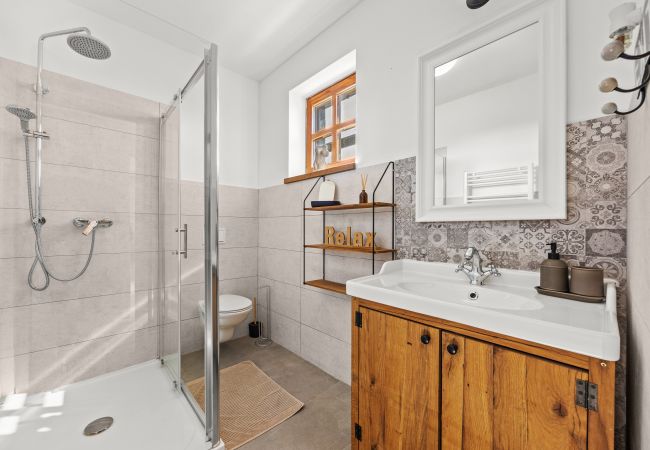 Villa a Sveti Kirin - Villa Cirka in Central Istria for 12+2 persons with a 36 m2 heated pool, gaming & activities for kids and adults Villa a Sveti Kirin - Villa Cirka in Central Istria for 12+2 persons with a 36 m2 heated pool, gaming & activities for kids and adults