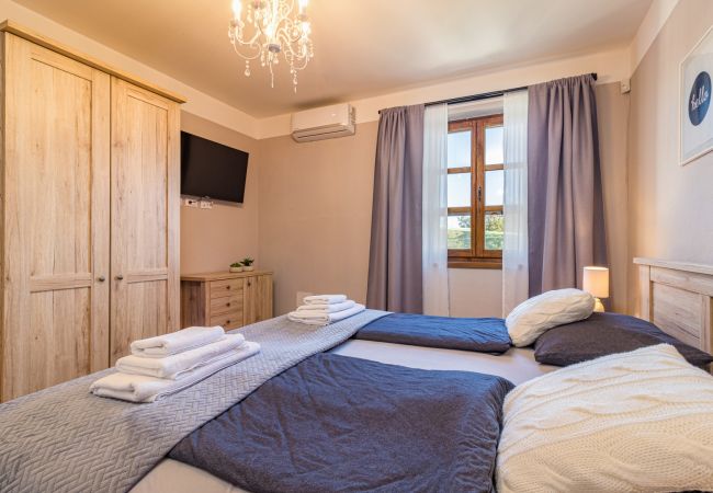 Villa a Sveti Kirin - Villa Rajana for 14 persons with kids playground & pool heating in Central Istria Villa a Sveti Kirin - Villa Rajana for 14 persons with kids playground & pool heating in Central Istria