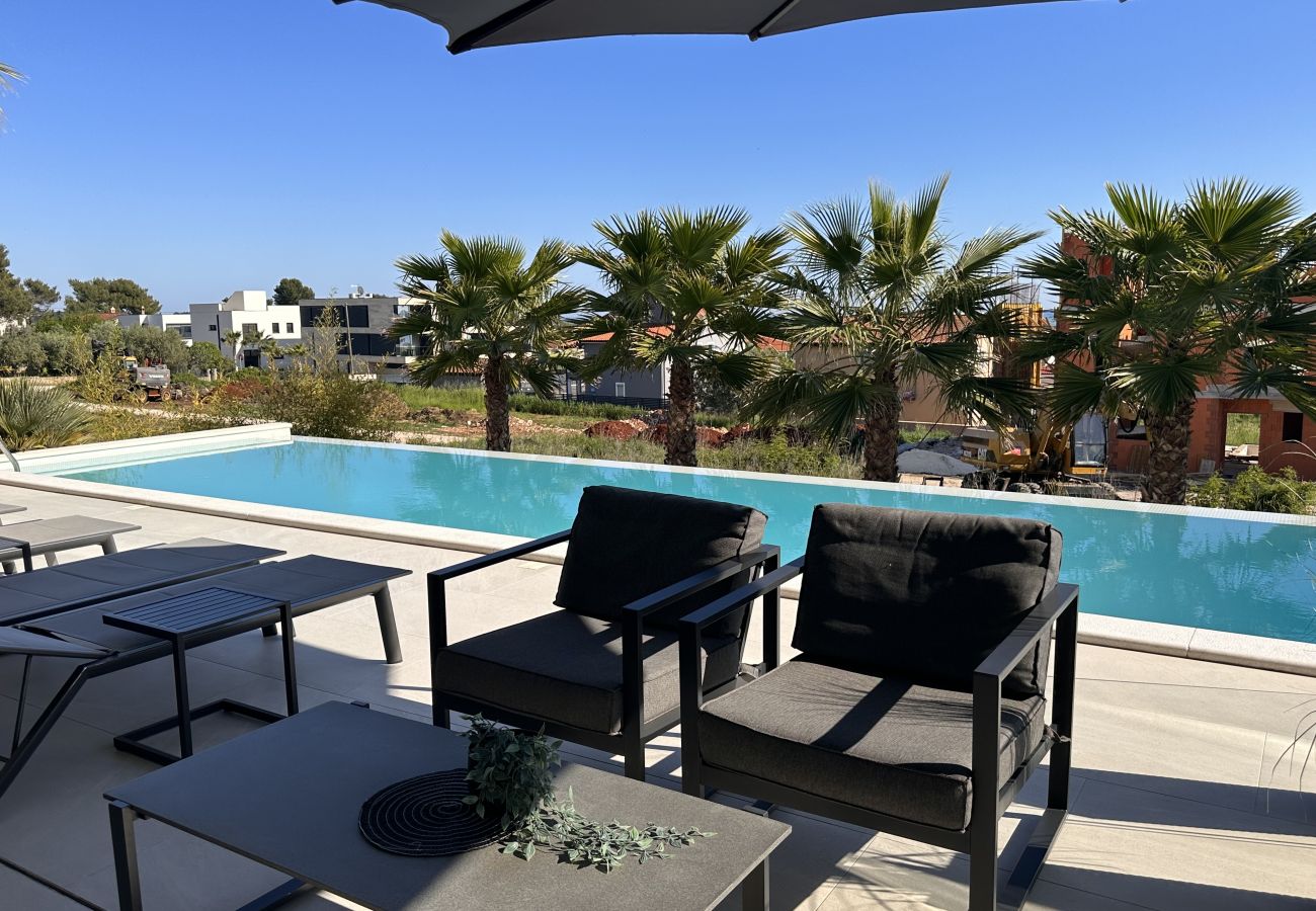 Villa a Medulin - Luxury TABOO Villa & Spa in Medulin for 8 people with heated pool / wellness & sea view 