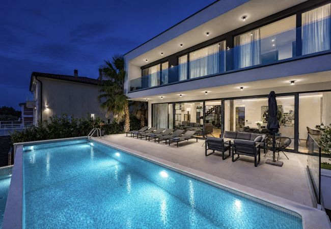 Villa a Medulin - Luxury Villa Dali with sauna, whirlpool and heated pool in Medulin only 1,7 km from the beach