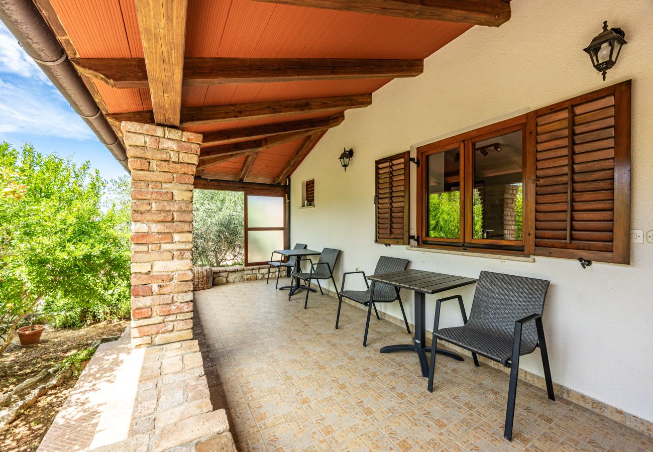 Villa a Višnjan - Villa Bucks near Poreč for 20 persons with Sea View, Whirlpool, Sauna & Fitness