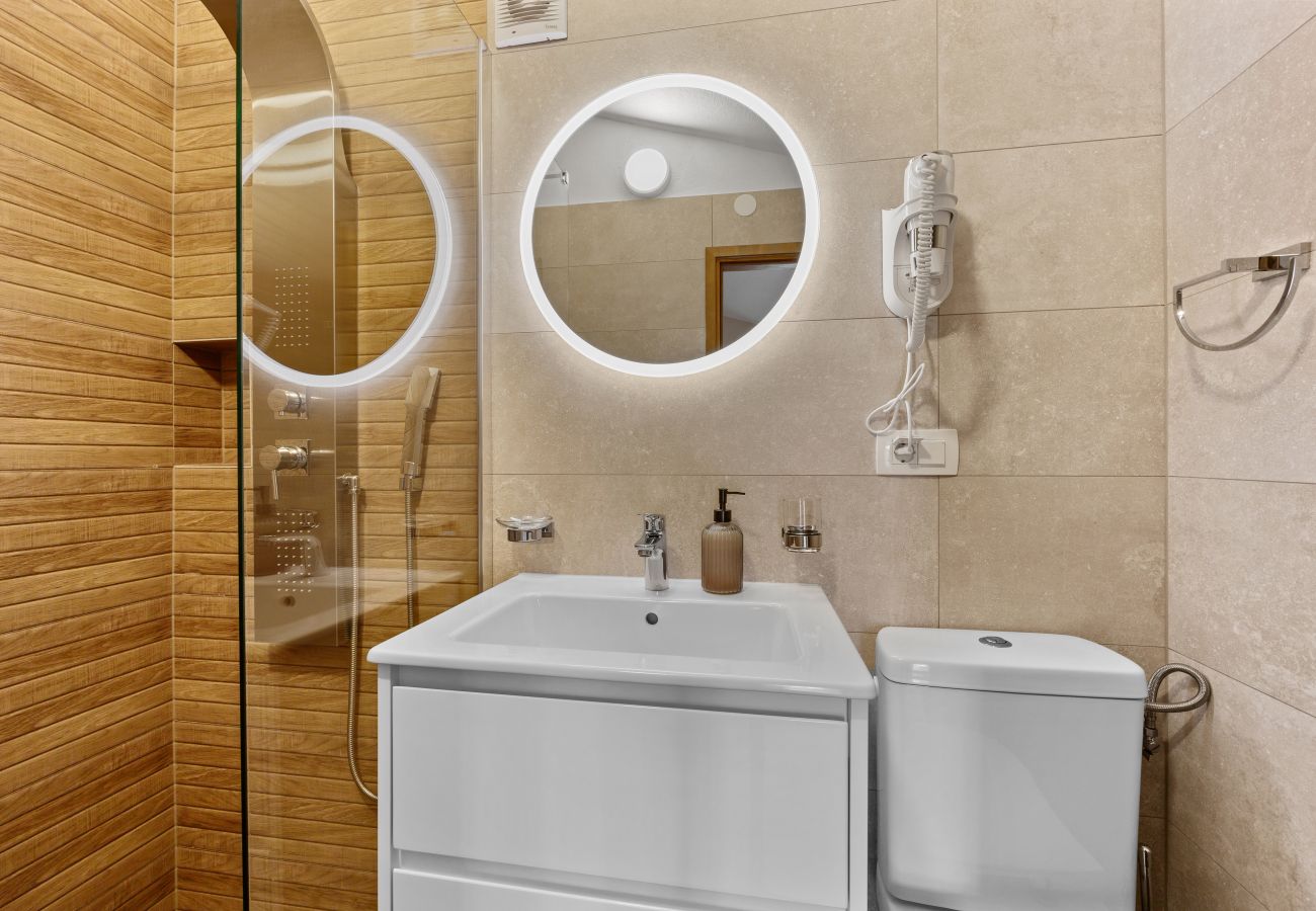 Villa a Višnjan - Villa Bucks near Poreč for 20 persons with Sea View, Whirlpool, Sauna & Fitness