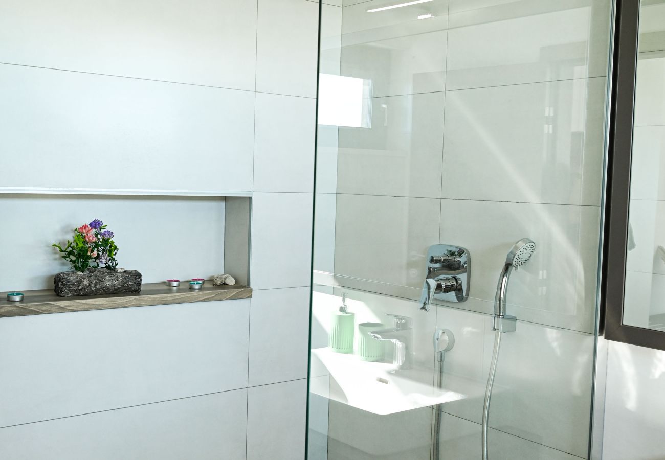 Villa a Juršici - Villa EmMa Istria in Central Istria with sea view, pool heating and underfloor heating