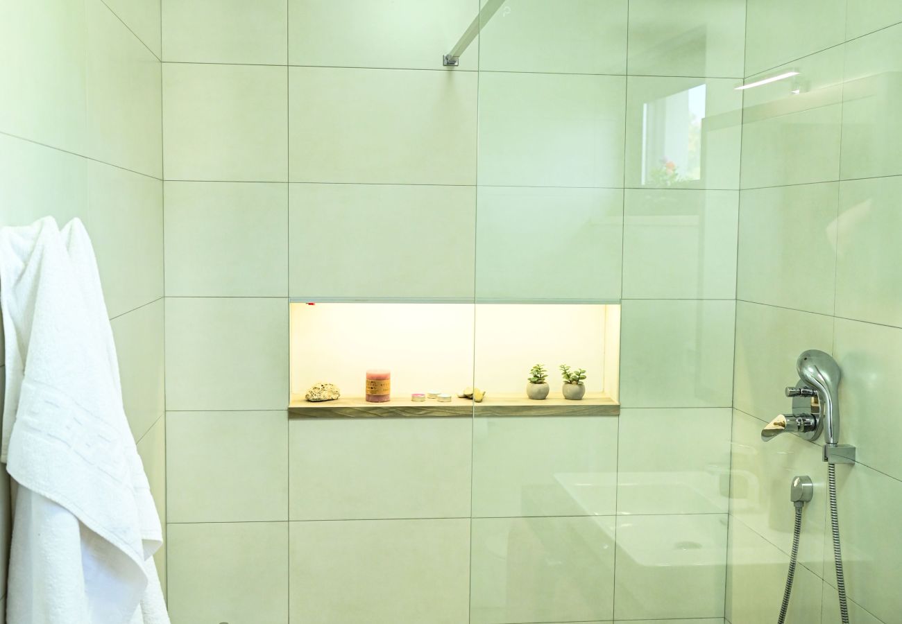 Villa a Juršici - Villa EmMa Istria in Central Istria with sea view, pool heating and underfloor heating