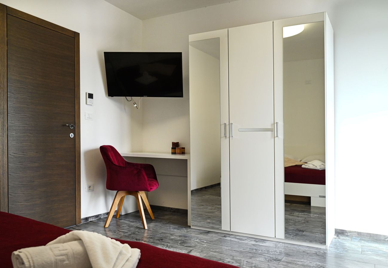 Villa a Juršici - Villa EmMa Istria in Central Istria with sea view, pool heating and underfloor heating