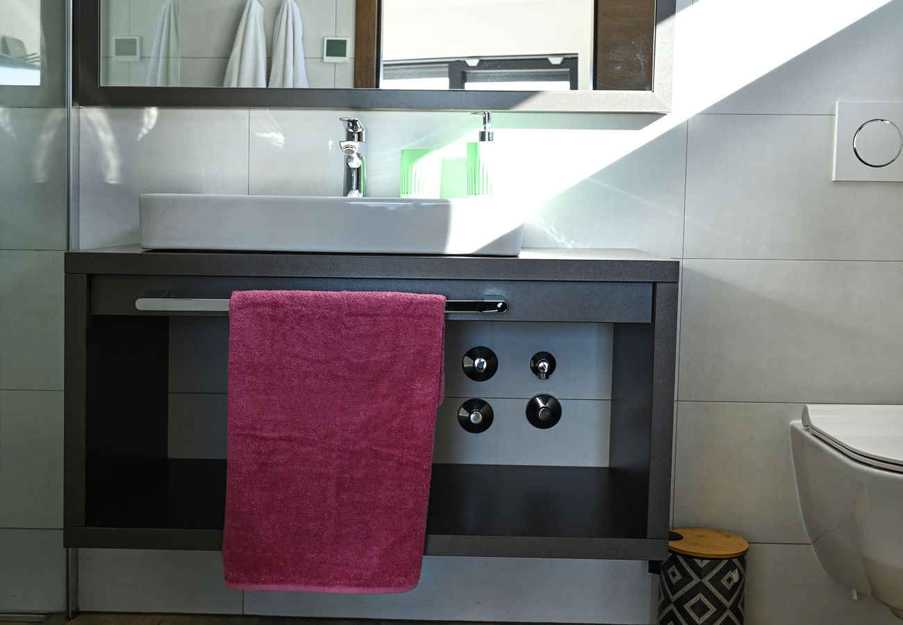 Villa a Juršici - Villa EmMa Istria in Central Istria with sea view, pool heating and underfloor heating