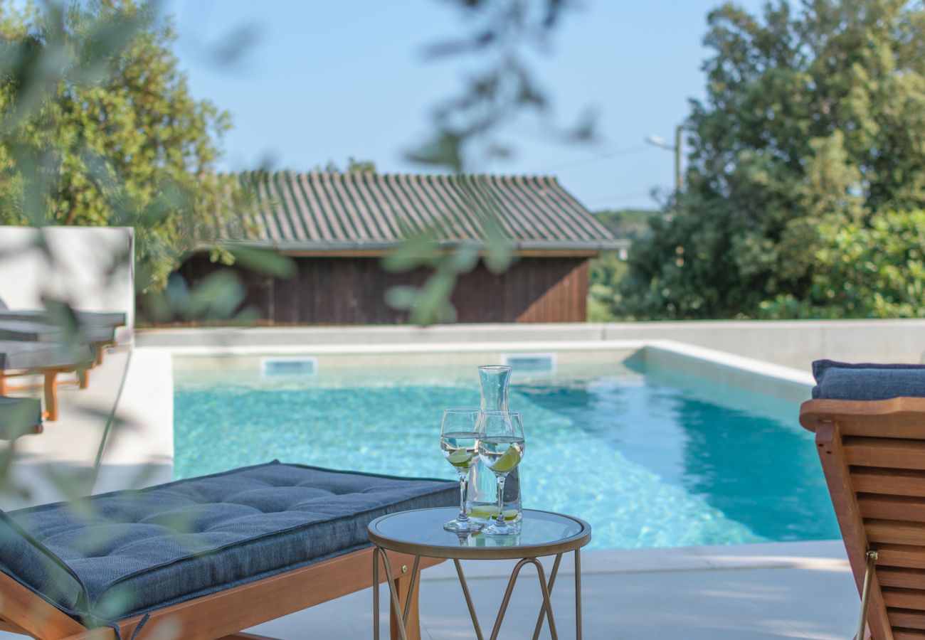 Villa a Vintijan - Villa Hana near Pula with private 32 m2 pool & only 2 km from the beach