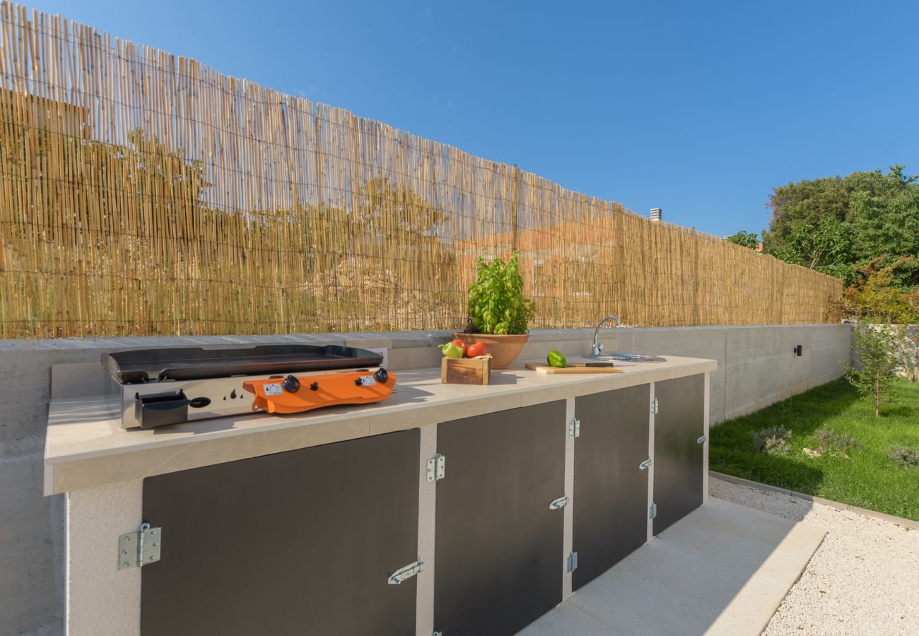 Villa a Vintijan - Villa Hana near Pula with private 32 m2 pool & only 2 km from the beach