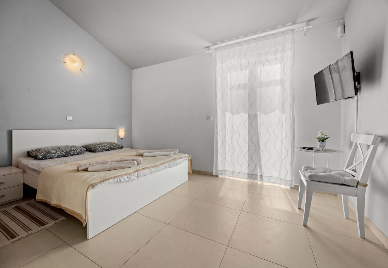 Villa a Mužini - Villa Martha in Central Istria with private pool - wellness / table tennis for 12 persons