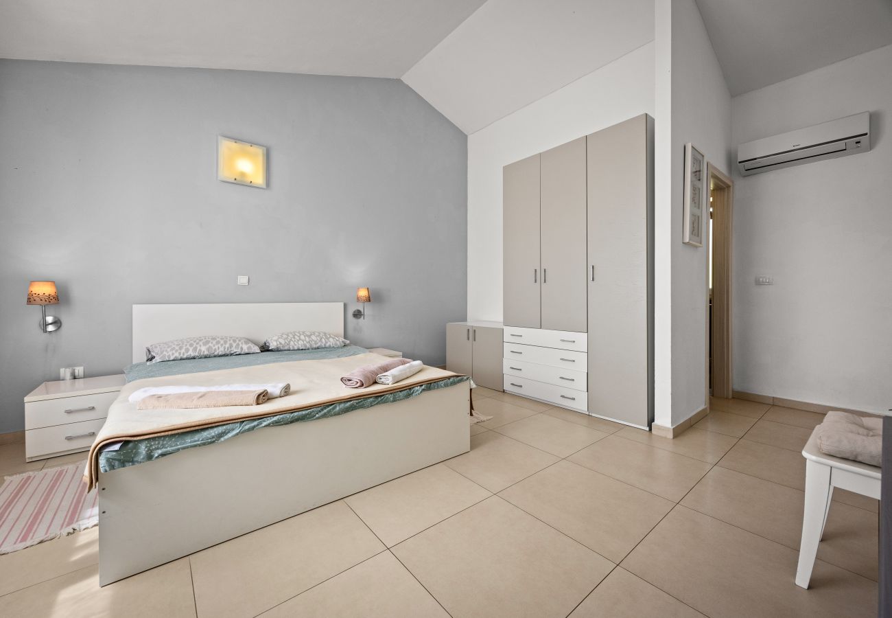 Villa a Mužini - Villa Martha in Central Istria with private pool - wellness / table tennis for 12 persons