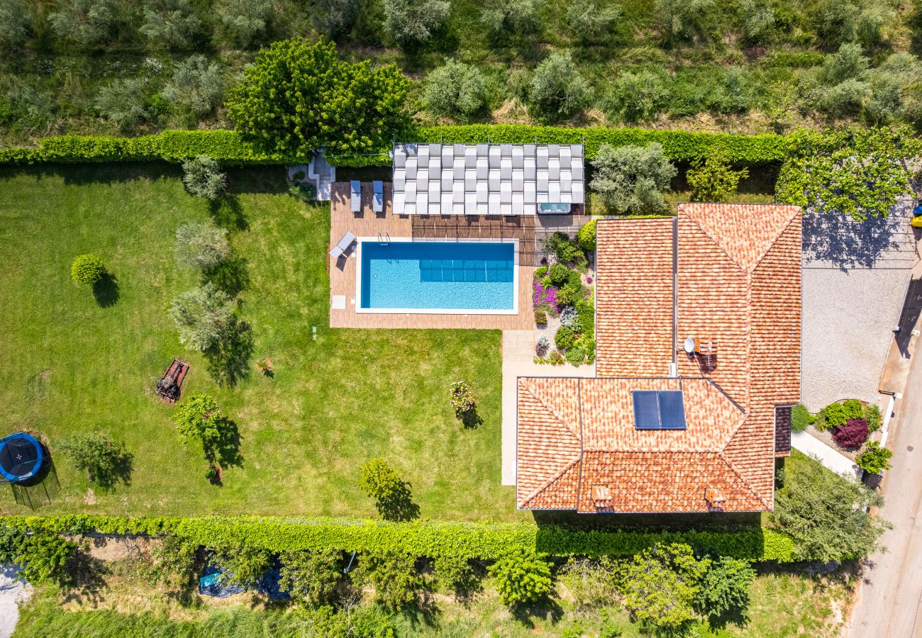 Villa a Tinjan - Villa Roza in Central Istria with whirlpool and playground for kids - pet friendly  