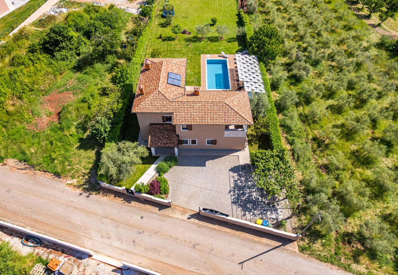 Villa a Tinjan - Villa Roza in Central Istria with whirlpool and playground for kids - pet friendly  