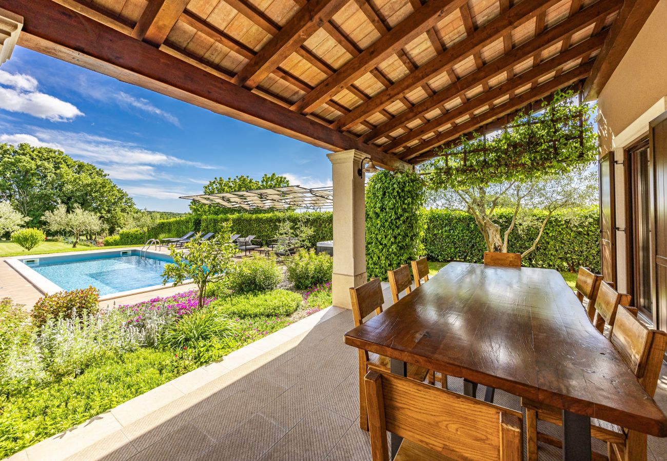 Villa a Tinjan - Villa Roza in Central Istria with whirlpool and playground for kids - pet friendly  