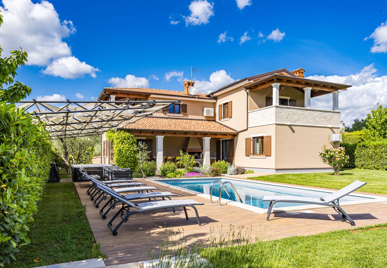 Villa a Tinjan - Villa Roza in Central Istria with whirlpool and playground for kids - pet friendly  